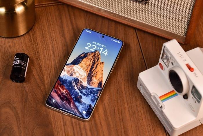 Ultra:轻薄与影像巅峰的完美融合!不朽情缘网站OPPO Find X8(图2) Ultra:轻薄与影像巅峰的完美融合!不朽情缘网站OPPO Find X8(图2)